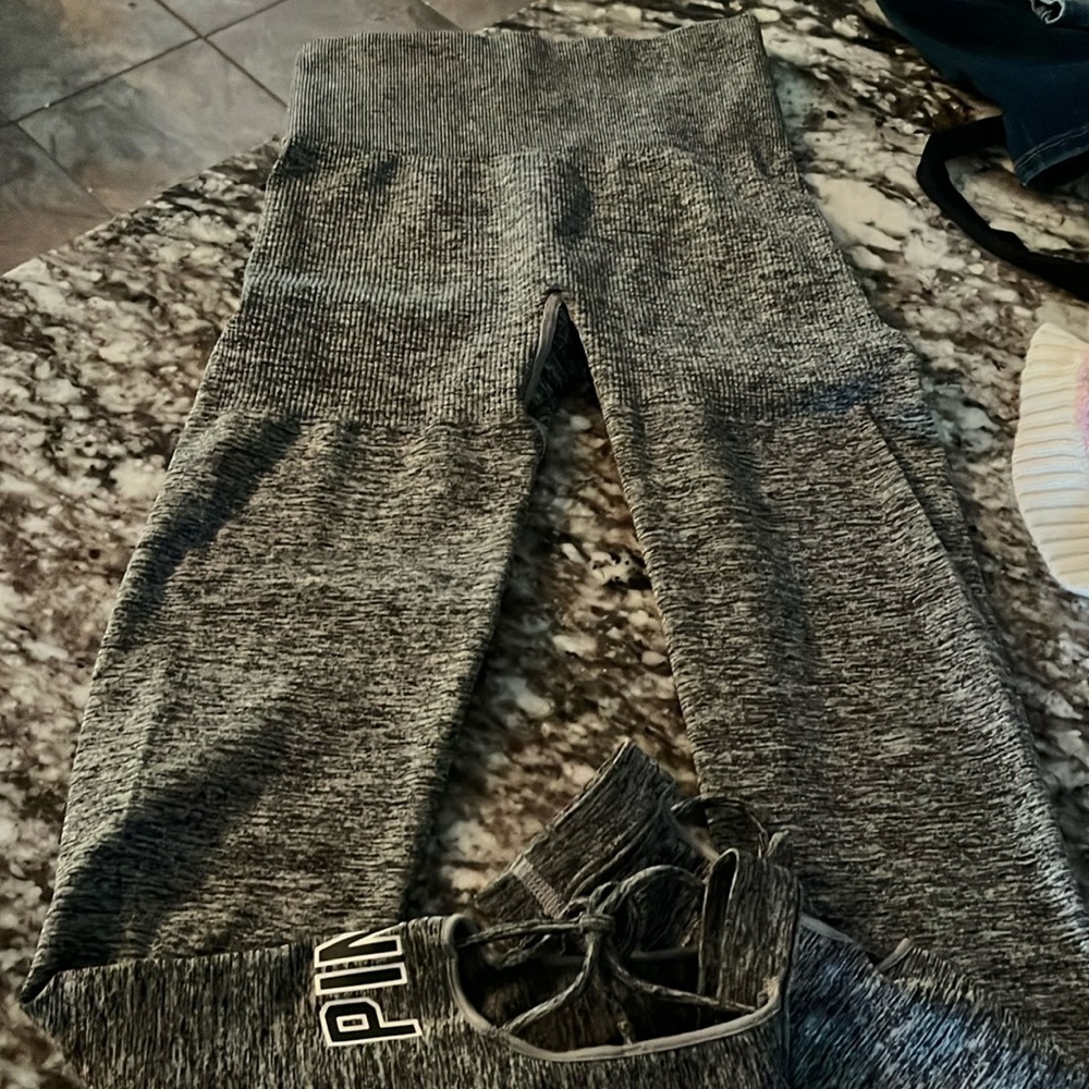 VS PINK Ultimate Yoga Seamless Legging